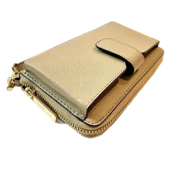 Michael Kors Jet Set Travel Medium Zip Around Phone Holder  - Tan Color - Picture 6 of 14